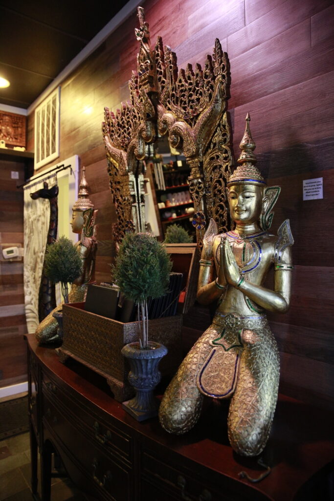 Yings Sushi Bar and Lounge